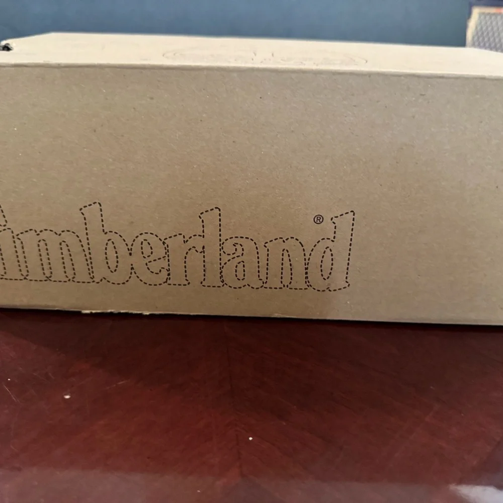 Timberland Gold and Tan Boots with Metallic Eyelets - Picture 9 of 10